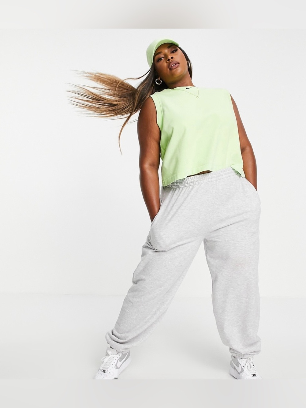 Nike Women's Lime Green Tank Top 1XL Cropped Sleeveless Workout Active Gym NWT